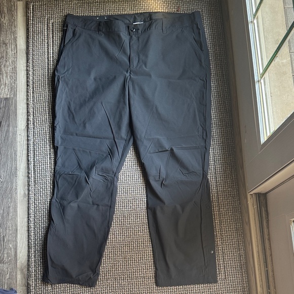 Columbia Men's Dark Gray Dress Pants - Picture 1 of 3
